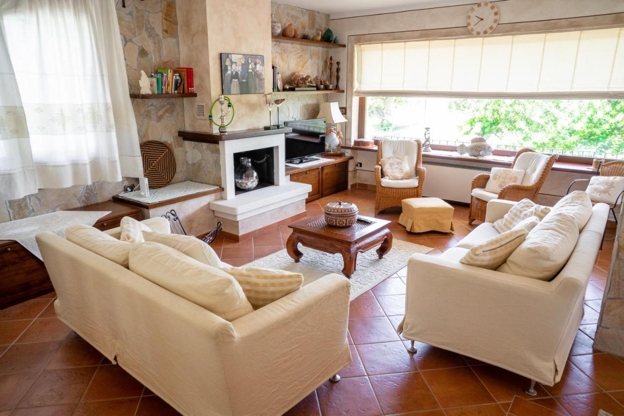 Villa Patrizia Стинтино Экстерьер фото
