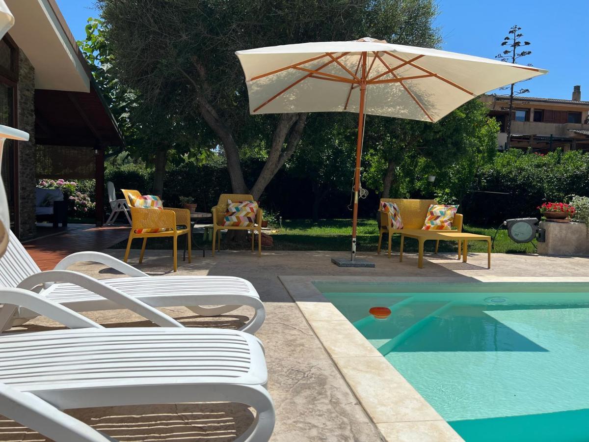 Villa Patrizia Стинтино Экстерьер фото